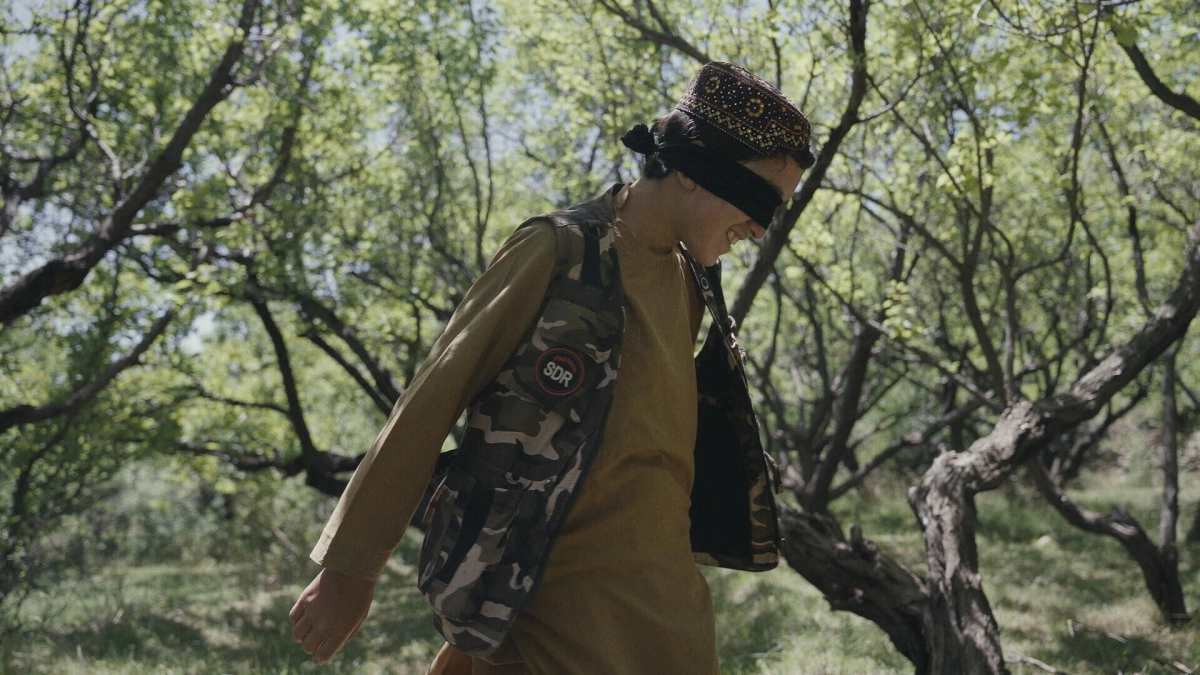 Docs: Kabul, Between Prayers